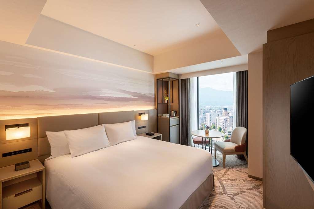 Doubletree By Hilton Toyama Otel Oda fotoğraf