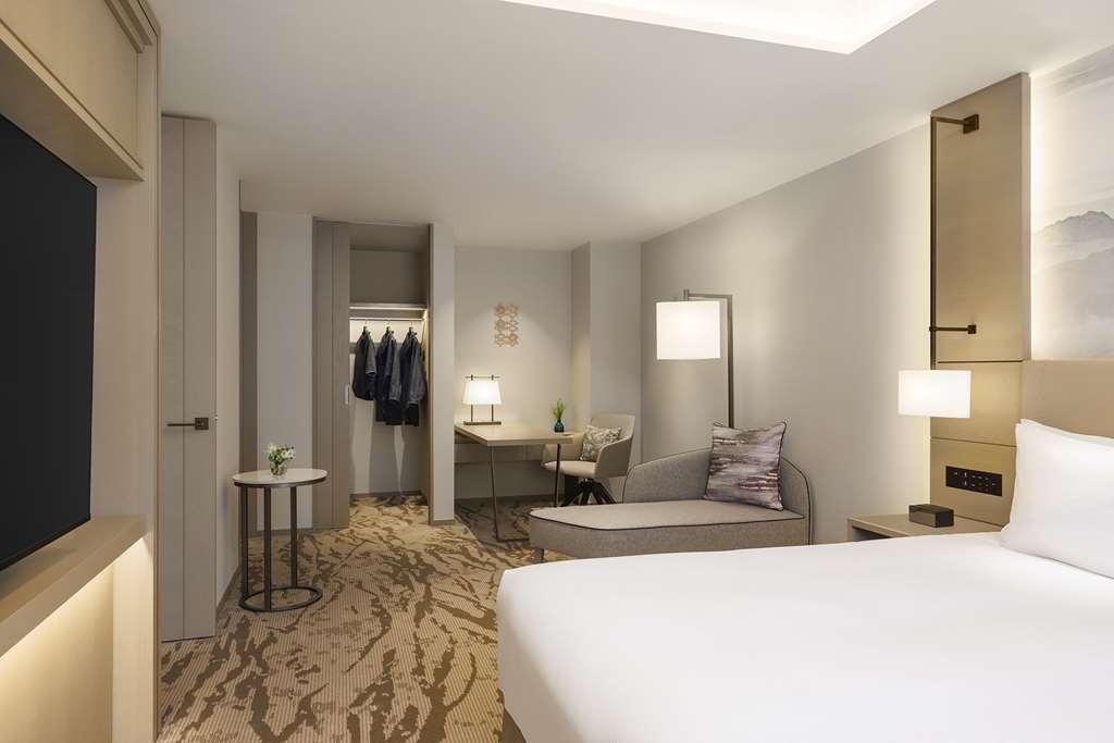Doubletree By Hilton Toyama Otel Oda fotoğraf